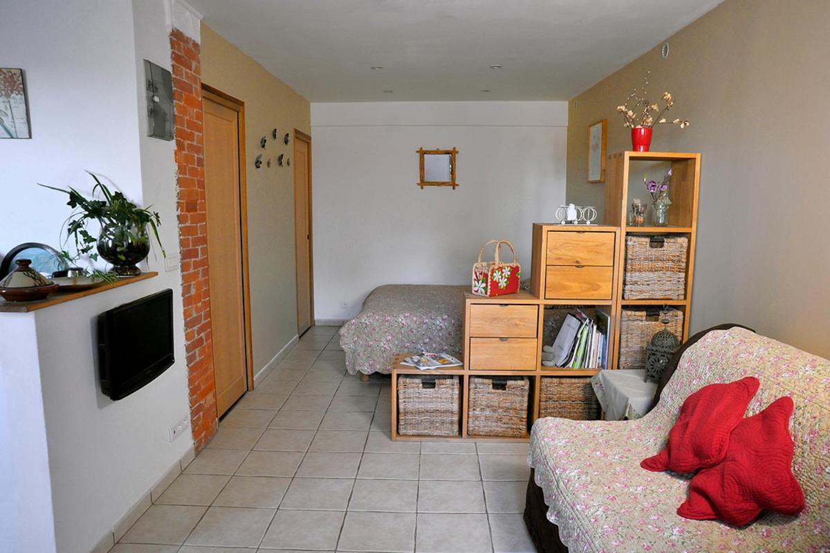 Bed And Breakfast La Maison De Nathalie Les Mayons エクステリア 写真