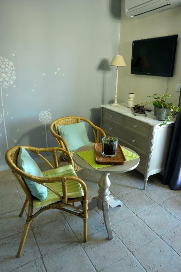 Bed And Breakfast La Maison De Nathalie Les Mayons エクステリア 写真